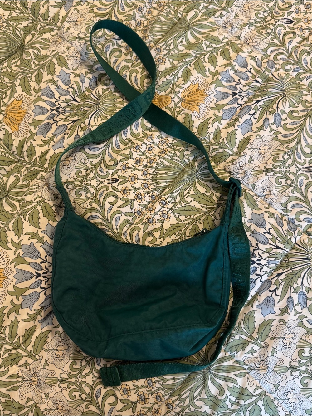 Baggu Small Crescent Bag